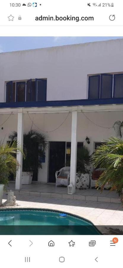 Palmita Hotel Hostel Oranjestad Ngoại thất bức ảnh