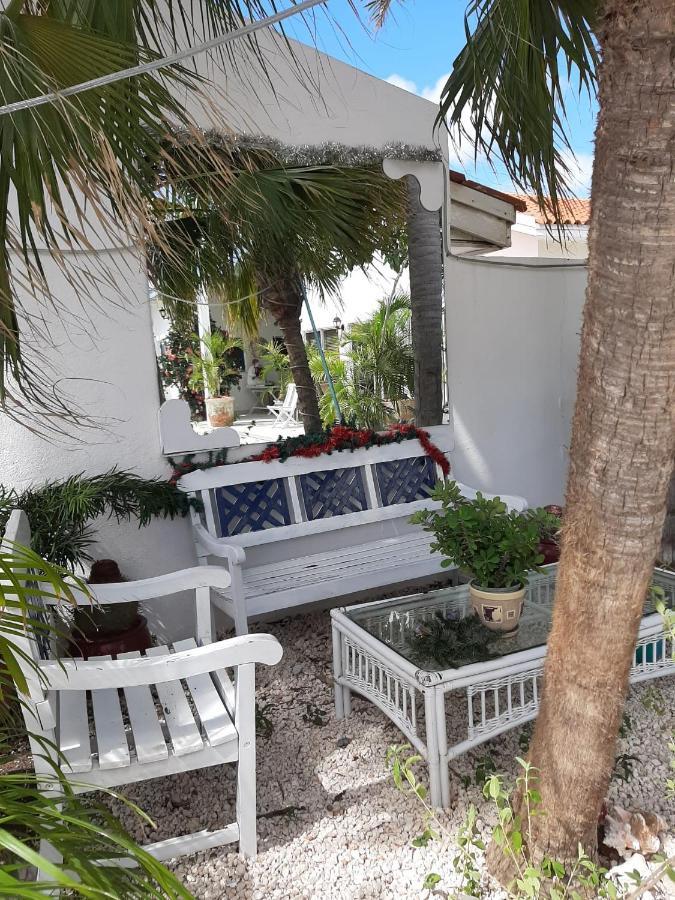 Palmita Hotel Hostel Oranjestad Ngoại thất bức ảnh
