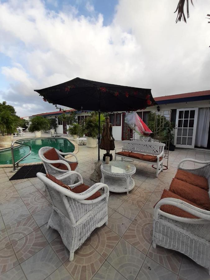 Palmita Hotel Hostel Oranjestad Ngoại thất bức ảnh